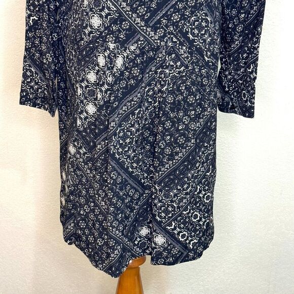 Garnet Hill Dress Size 8 Black White Bandana Print V-Neck Button-Up - Picture 7 of 9